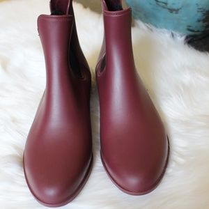 Capelli, Matte Opaque rain booties NWOT